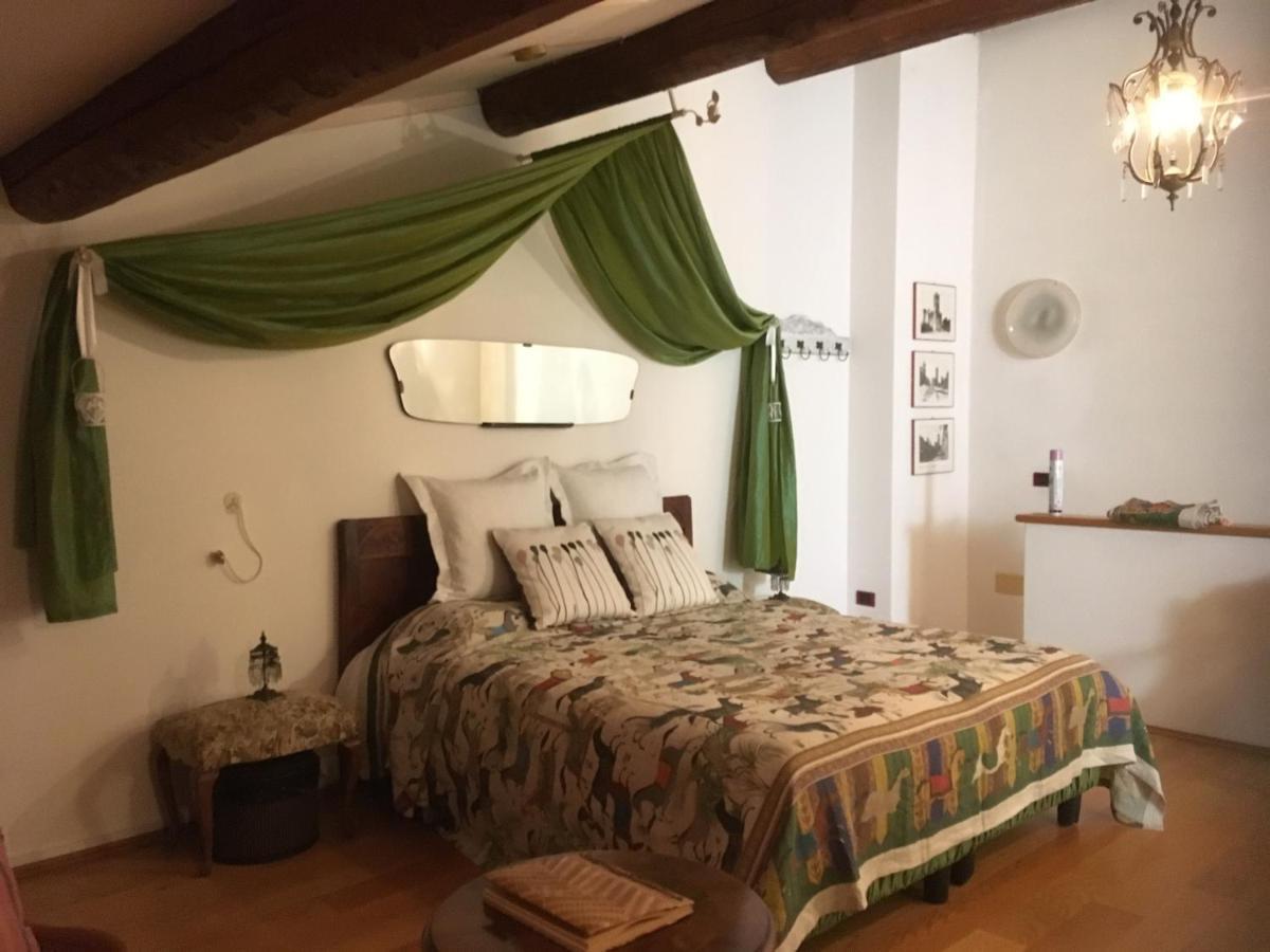 Bed And Breakfast Villa Francaヴィッラフランカ・ディ・ヴェローナ エクステリア 写真